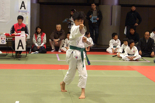 第3回日本拳法関東少年選手権大会 形試合
8.JPG