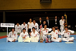 日本拳法第24回全国大学選抜選手権大会
優勝した大阪商業大学の記念写真。