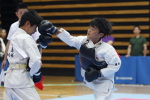 日本拳法全国選抜社会人選手権
東日本少年選手権 小学5年男子の部　赤：庄司vs白：原島。面突き（不十分）
