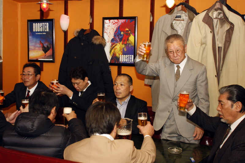 平成27年度日本拳法連盟鏡開き式 閉会式後は、三軒茶屋で新年会が開かれ、新年の決意を共有した。
_MG_3628.JPG