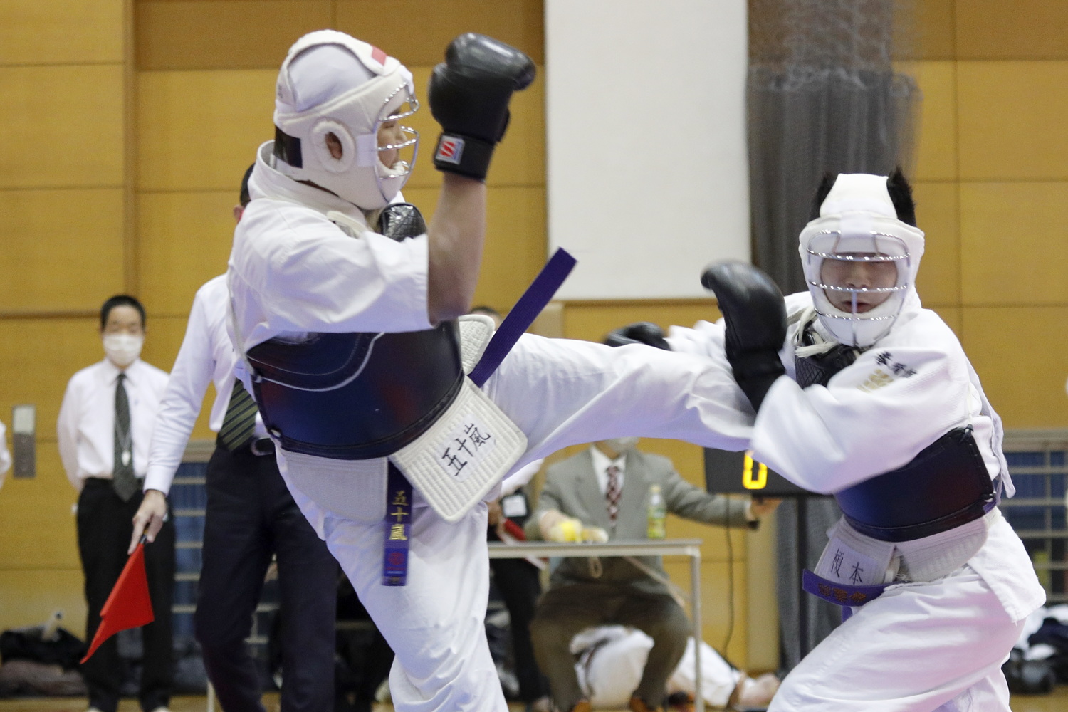 令和6年 日本拳法連盟 鏡開き式 撮影：Inno（撮影：紅白試合、少年の部。五十嵐の同蹴り（一本）。）
_5D_2465.JPG