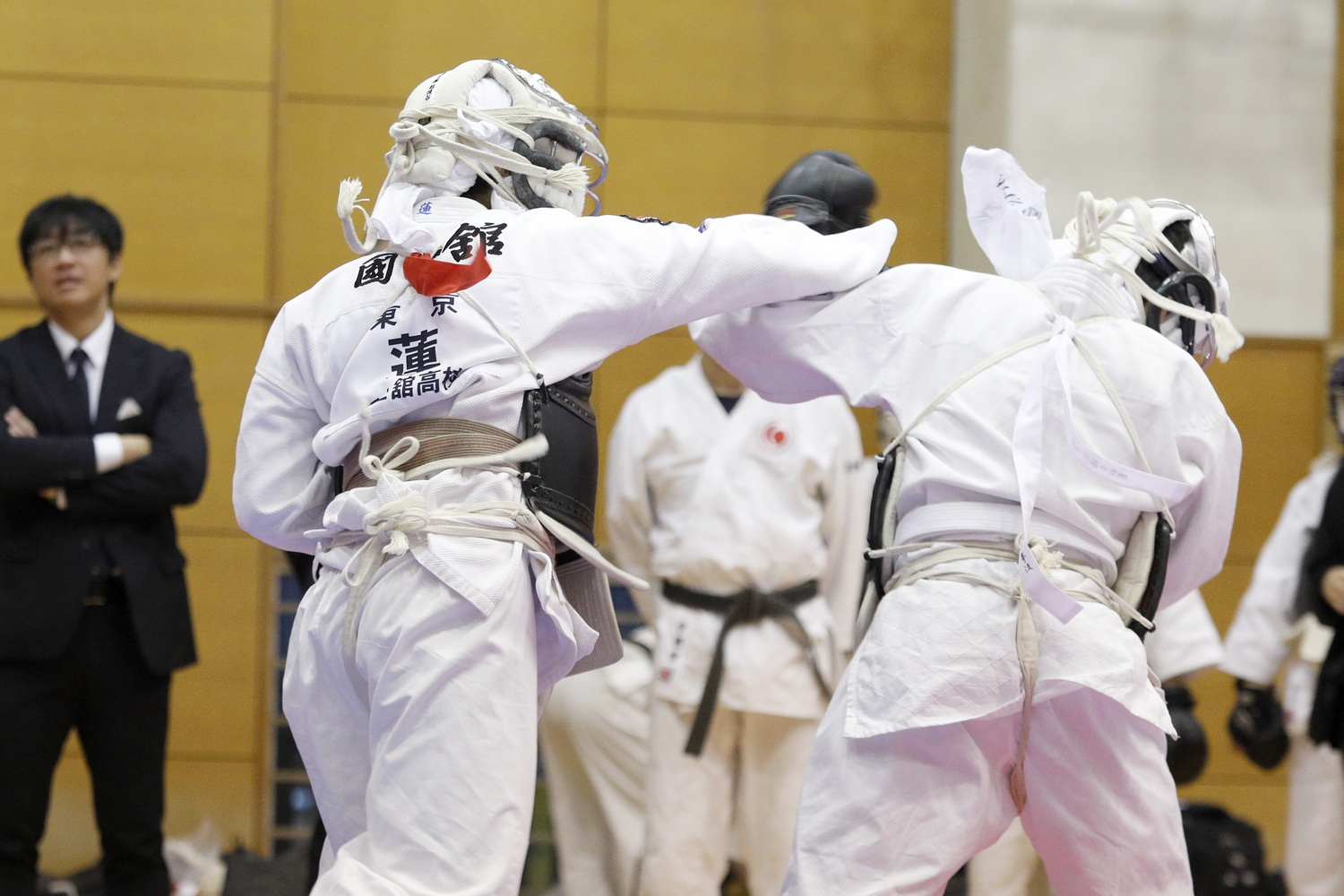 令和6年 日本拳法連盟 鏡開き式 撮影：Inno（撮影：紅白試合、高校の部。赤：國士舘高校・蓮の右面突き（一本）。）
_5D_3298.JPG
